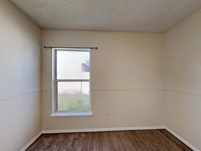 Building Photo - 1603 Winter Green Blvd