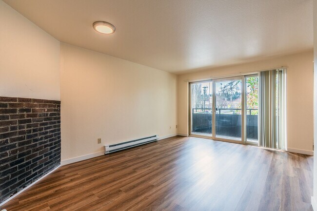 Interior Photo - Cottonwood Apartments