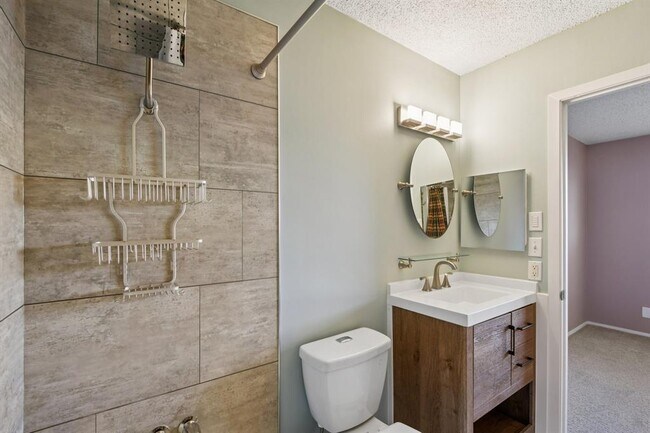 Building Photo - 9413 Quail Meadow Dr