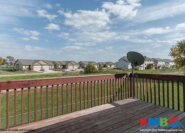 Building Photo - 60 Parkview Ct