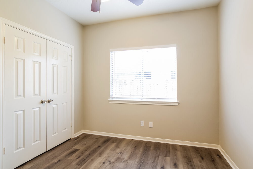 Building Photo - 6615 Bluebottle Ln