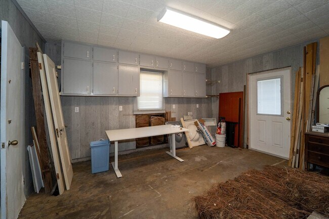 Building Photo - 31 Menendez Rd