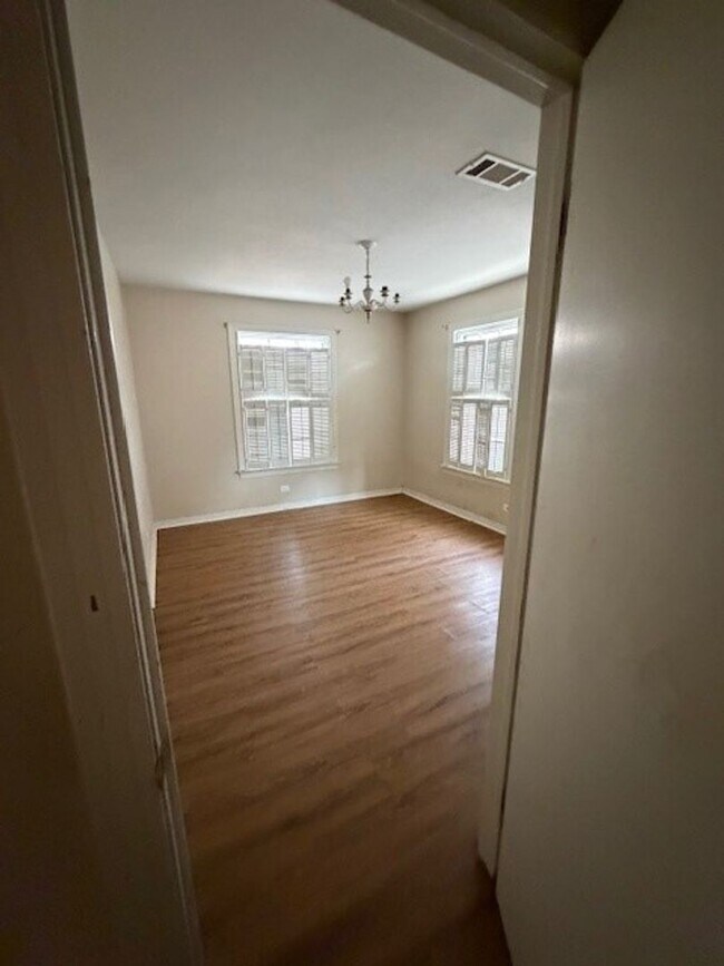 Building Photo - 312 N 37th St