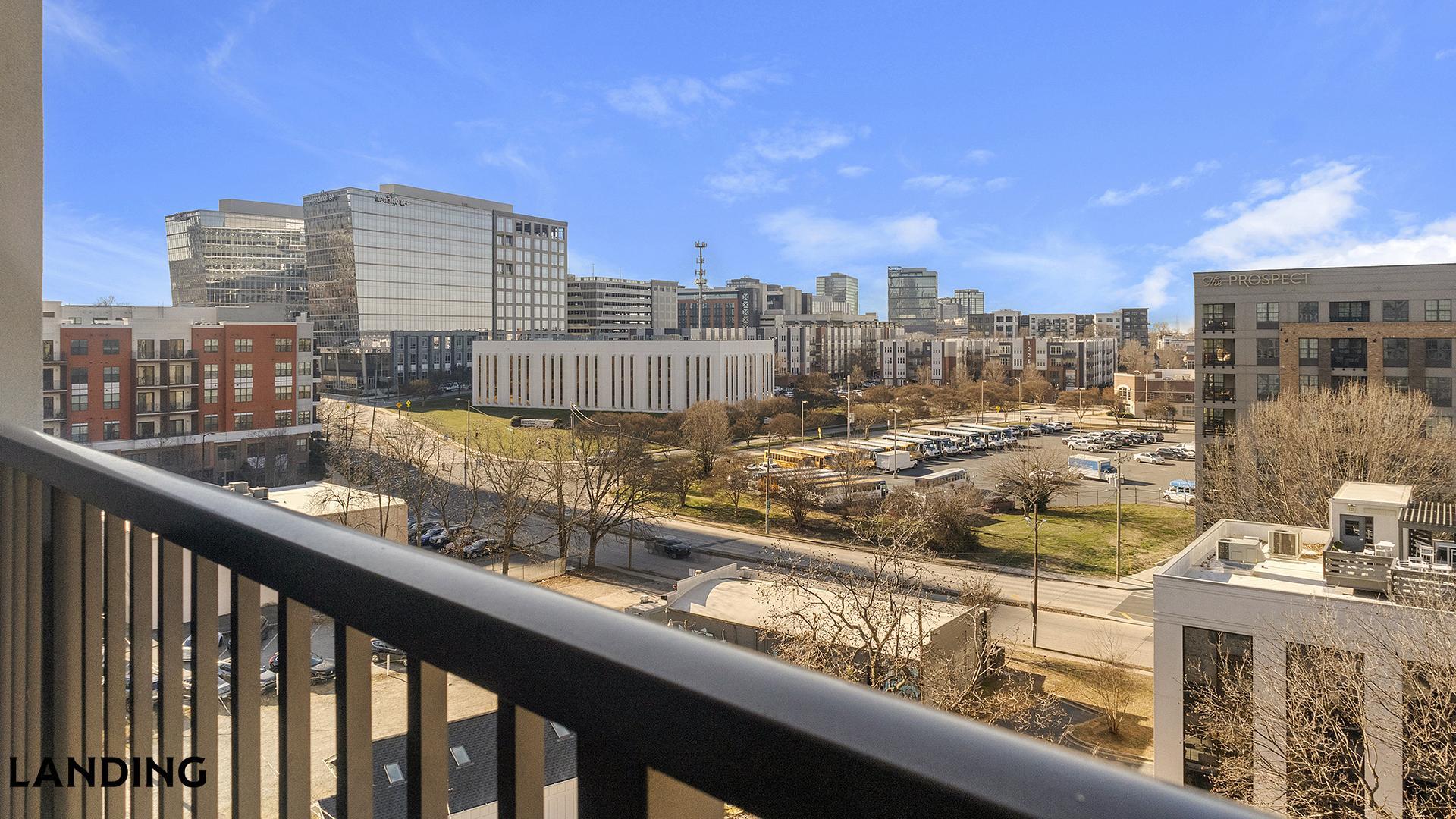 Building Photo - 1007 S Mint St