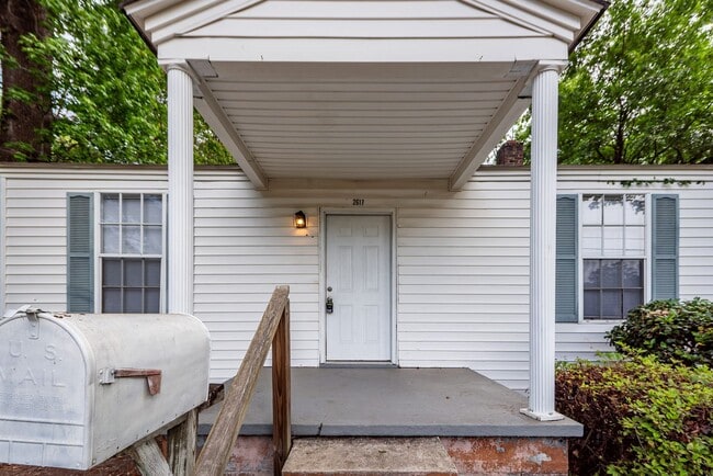 Building Photo - 3 Bedroom, 1 Bathroom Home in Dorchester Terrace - North Charleston
