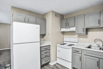 Building Photo - Hyde Grove