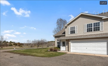 Building Photo - 601 Meadow Ln