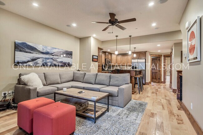 Building Photo - 13412 N Alexis Dr