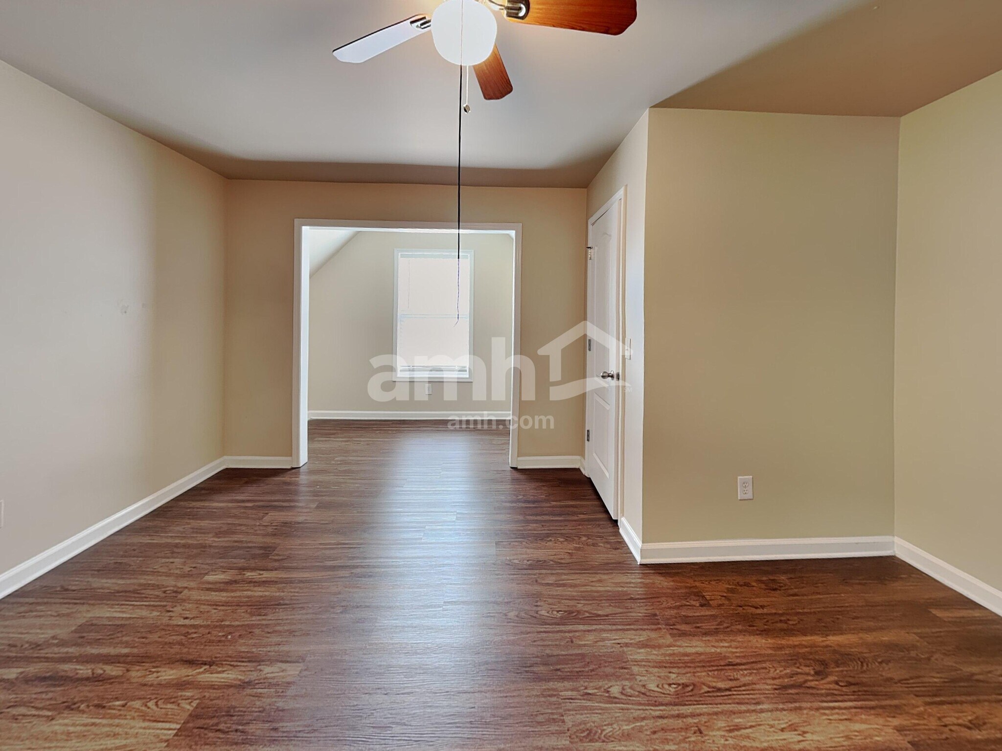 Building Photo - 148 Crescent Woode Dr