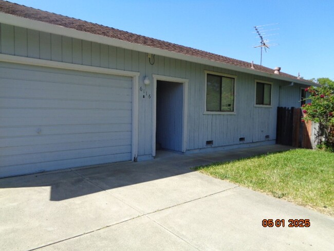 Primary Photo - VA6116MR