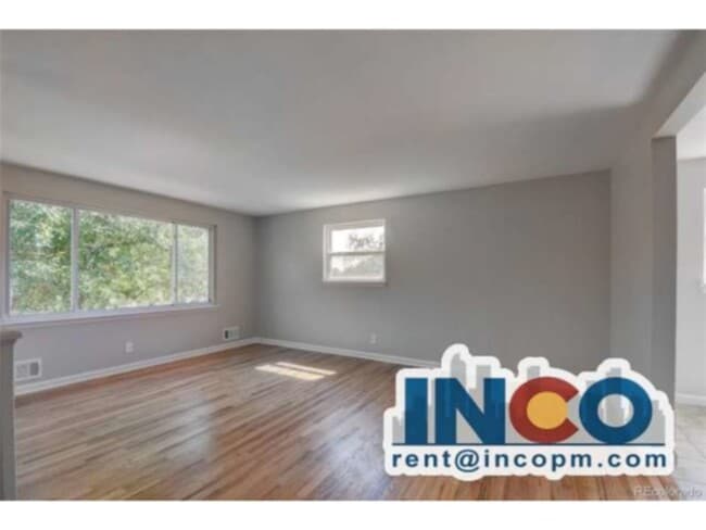 Building Photo - 10141 Melody Dr