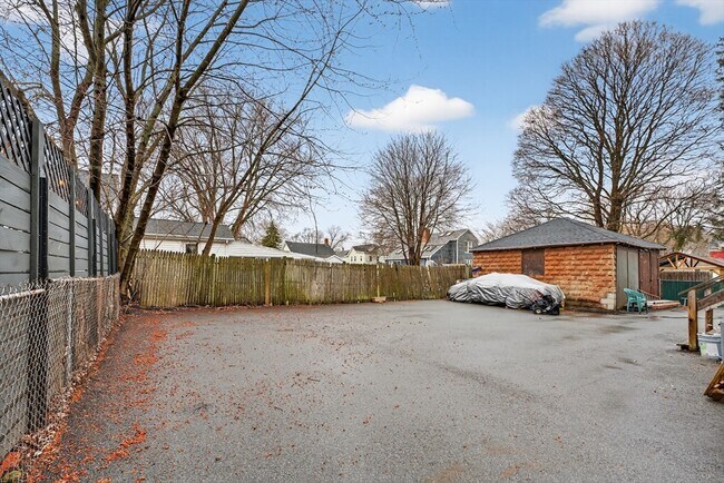 Building Photo - 42 Almont St