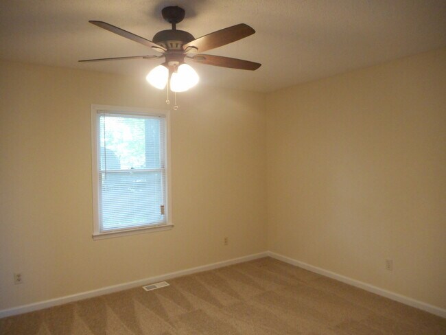 Building Photo - 1112 Camden Ave