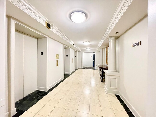 Building Photo - 2870 Pharr Ct S Northwest