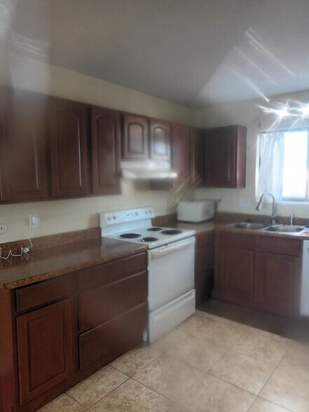 Building Photo - 2760 W 86th Ave