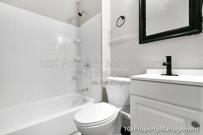 Building Photo - 1505 Duxberry Ave