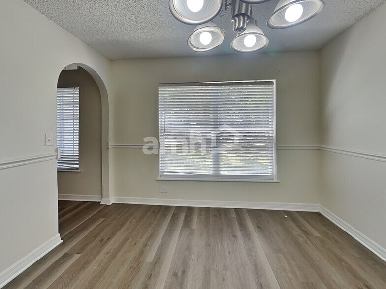 Building Photo - 4618 Newbourne Way