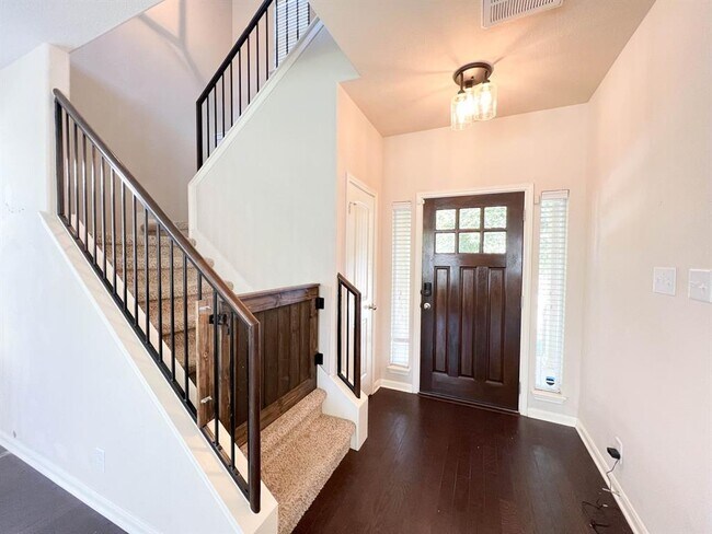 Building Photo - 921 Heritage Springs Trail