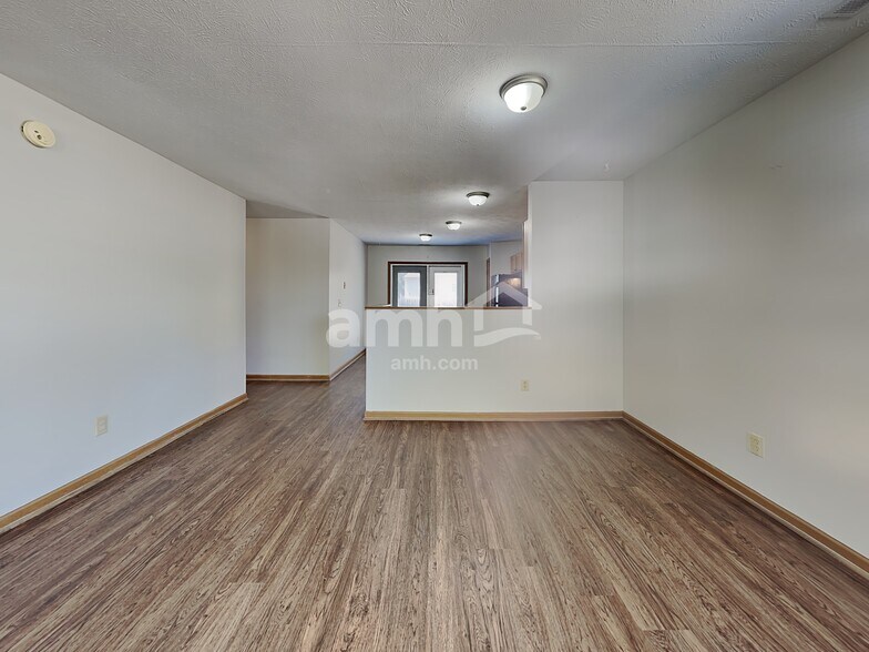 Building Photo - 686 Hannah Pl