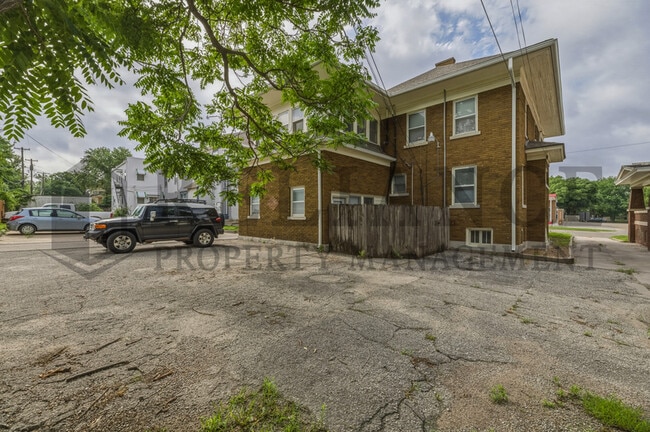 Building Photo - 3422 E Douglas Ave