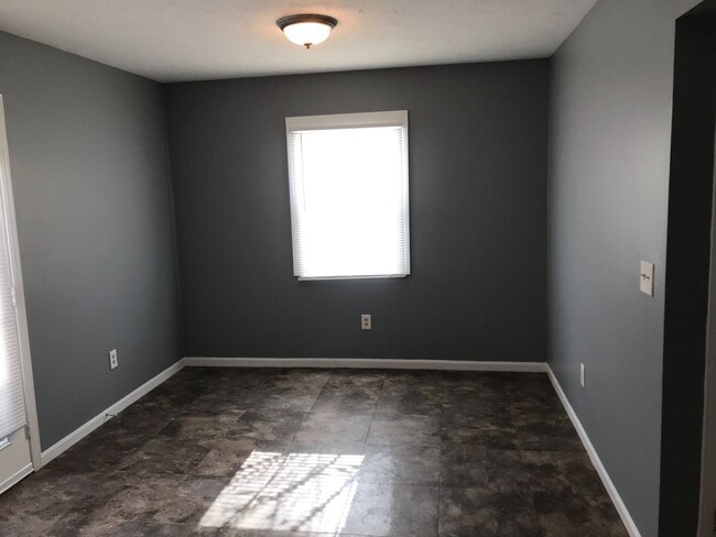 Building Photo - Lawrence Twp - 3 bedroom townhome