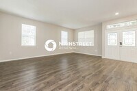 Building Photo - 3 Bedroom Pet-Friendly Home in LAKELAND, FL with Main Street Renewal