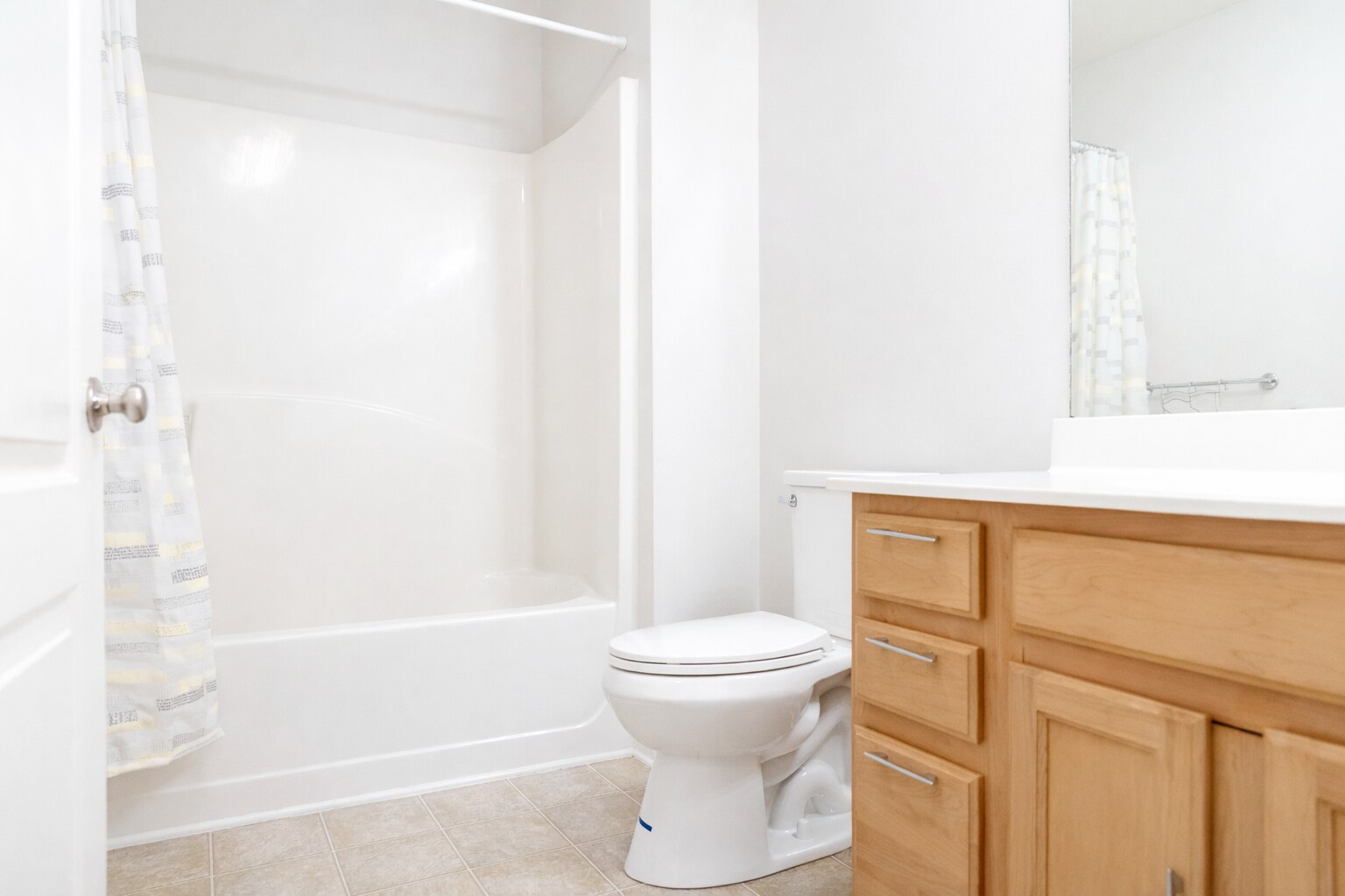 Building Photo - 544 Ridge View Xing