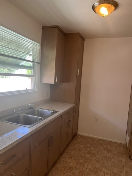 Building Photo - 4277 Tujunga Ave