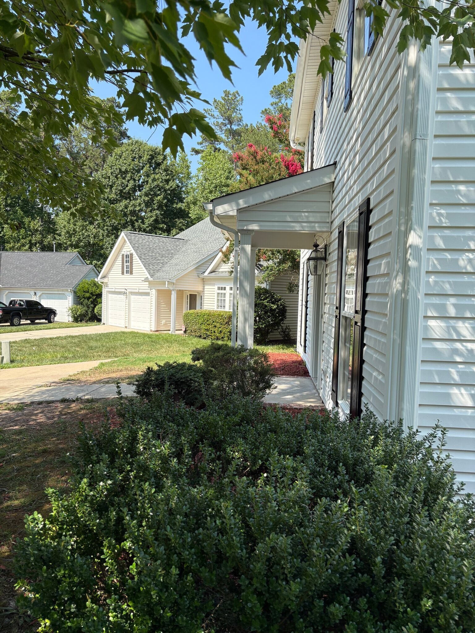 Building Photo - 10 Kilburn Ln