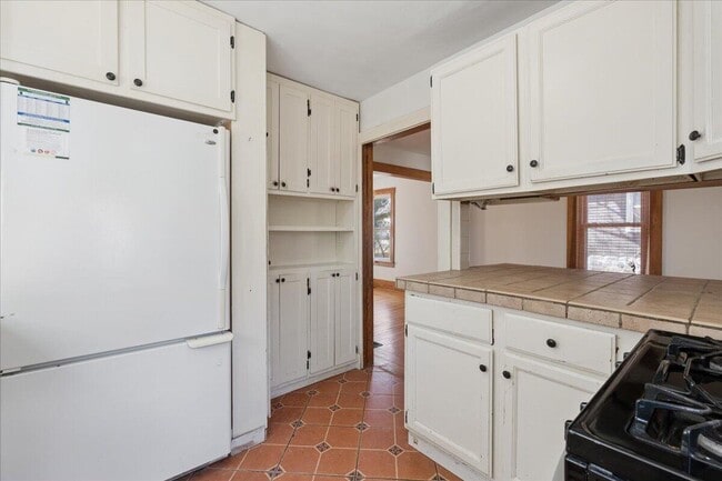 Building Photo - 751 Holmes Rd