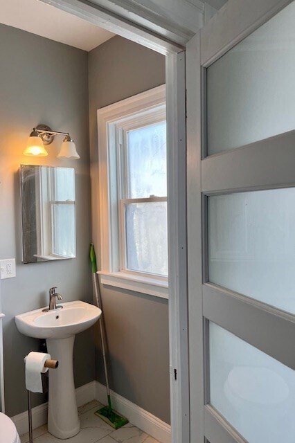 Building Photo - 16 Penhallow St