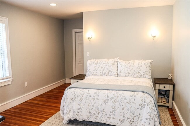 Building Photo - 36 Lancaster St