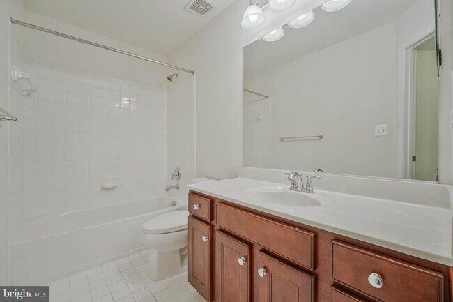 Building Photo - 3461 Eagle Ridge Dr