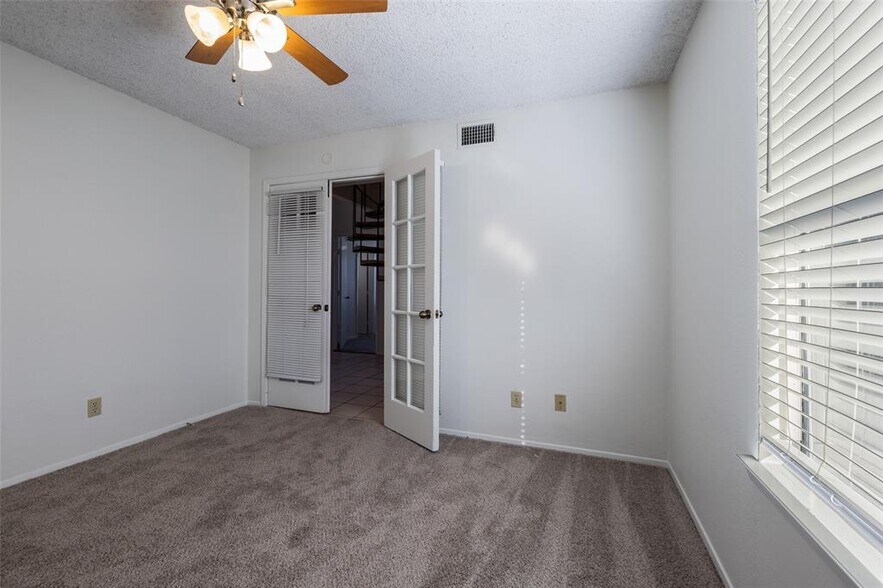 Building Photo - 3506 Speedway