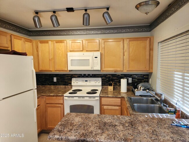 Building Photo - 5122 E Shea Blvd