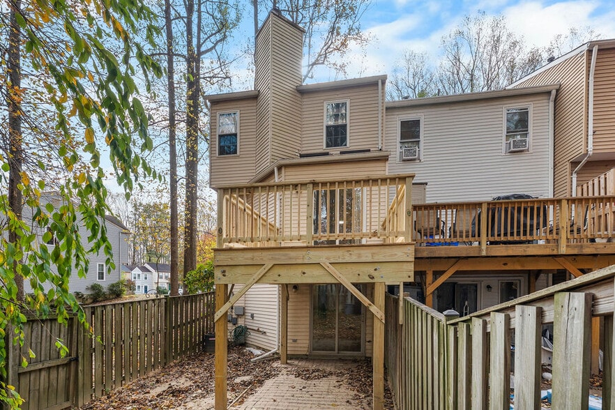 Building Photo - 14413 Long Green Dr