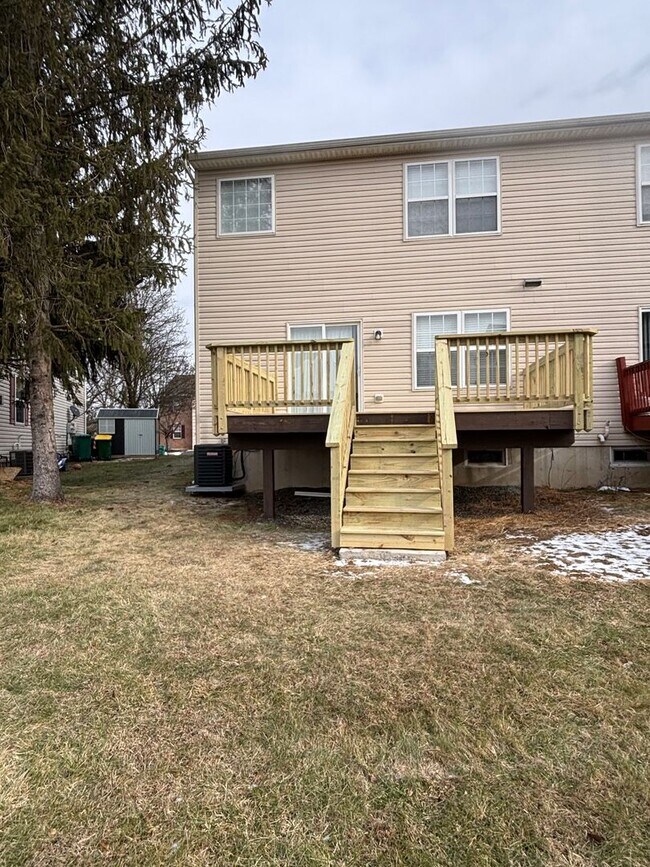 Building Photo - New Macungie Rental Listing