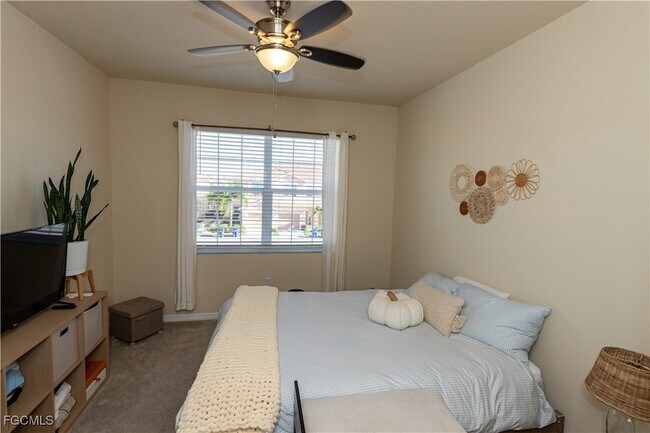 Building Photo - 8880 Via Isola Court