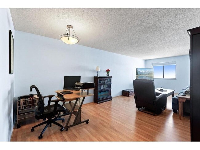 Building Photo - 78 10th St E