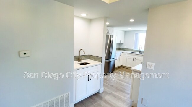 Building Photo - 4022 Mahaila Ave
