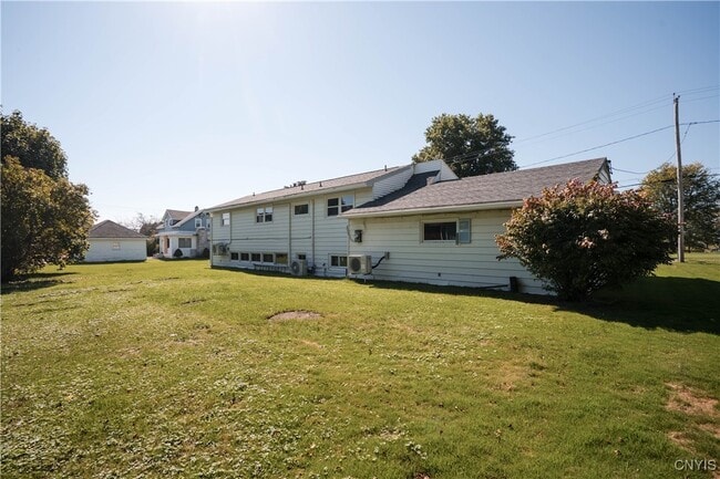 Building Photo - 8810 Seneca Ave