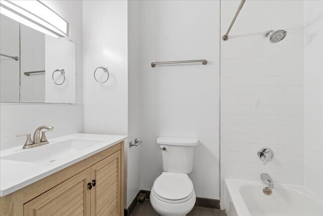 Building Photo - 235 Ogden Ave.