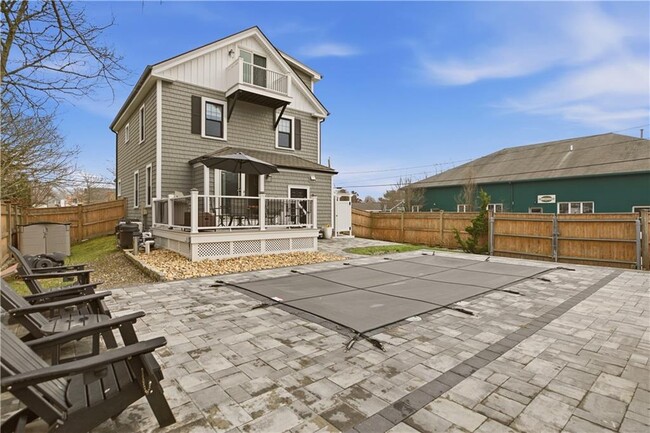 Building Photo - 23 Clinton St