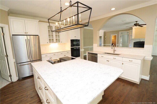 Building Photo - 110 Guymon Ct