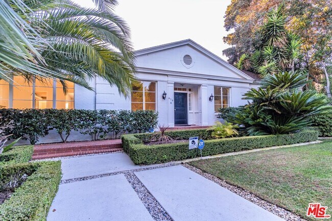 Building Photo - 619 N Rodeo Dr