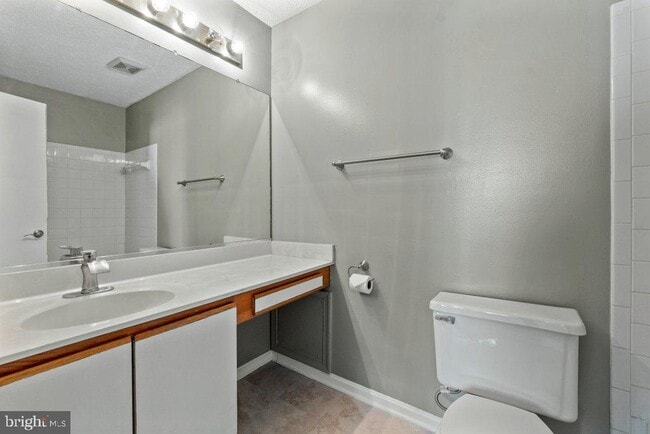 Building Photo - 10477 Campus Way S