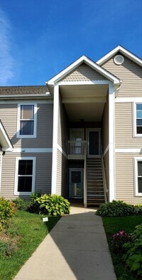 Building Photo - 1354 Fox Pointe Cir