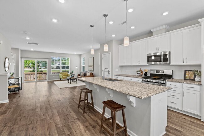Building Photo - 1136 Commack Dr