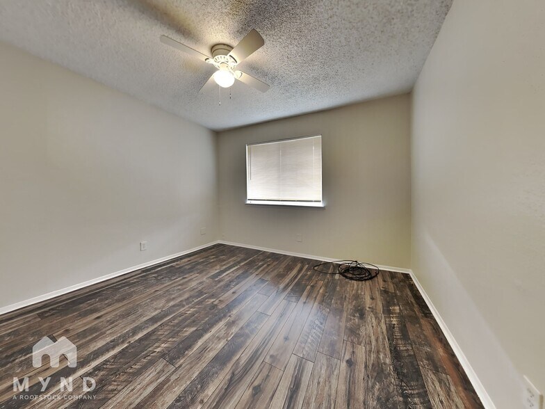 Building Photo - 5632 Birchmont Dr