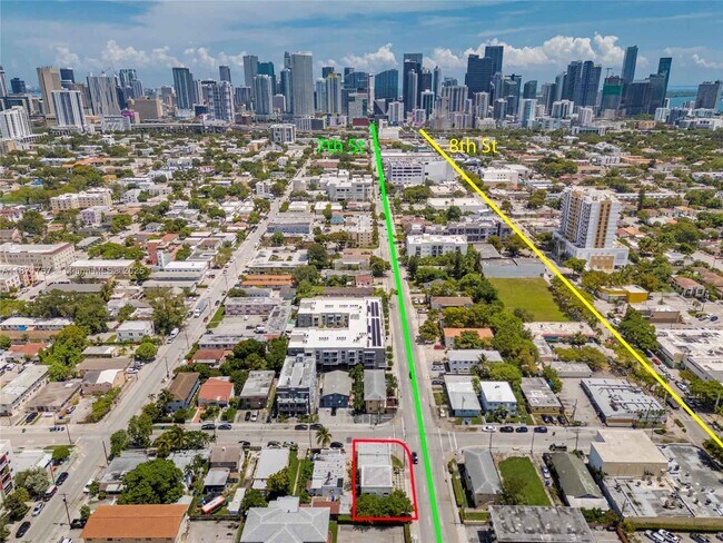 Building Photo - 1013 SW 7 ST Miami FL 33130